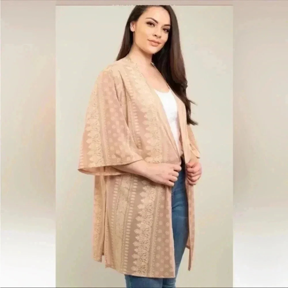 BNWT PLUS Kimono Cardigan